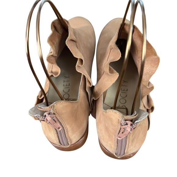 Sole Society Brinya Suede Ruffle Ankle Boots Booties Slip On Shoes Blush sz 10 - Picture 10 of 16